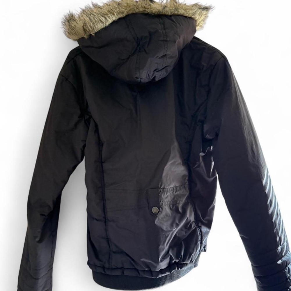 Women's Jacket - Picture 3 of 4
